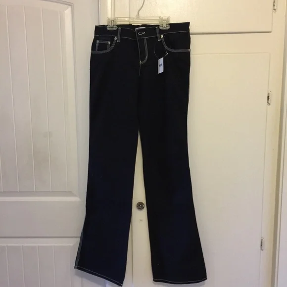 Women’s Jeans - Picture 7 of 8